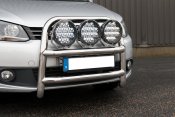 Frontbåge i Rostfritt stål för 3 extraljus till VW Caddy 2010-2015