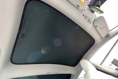 Solskydd Tesla Model 3 från år 2017-